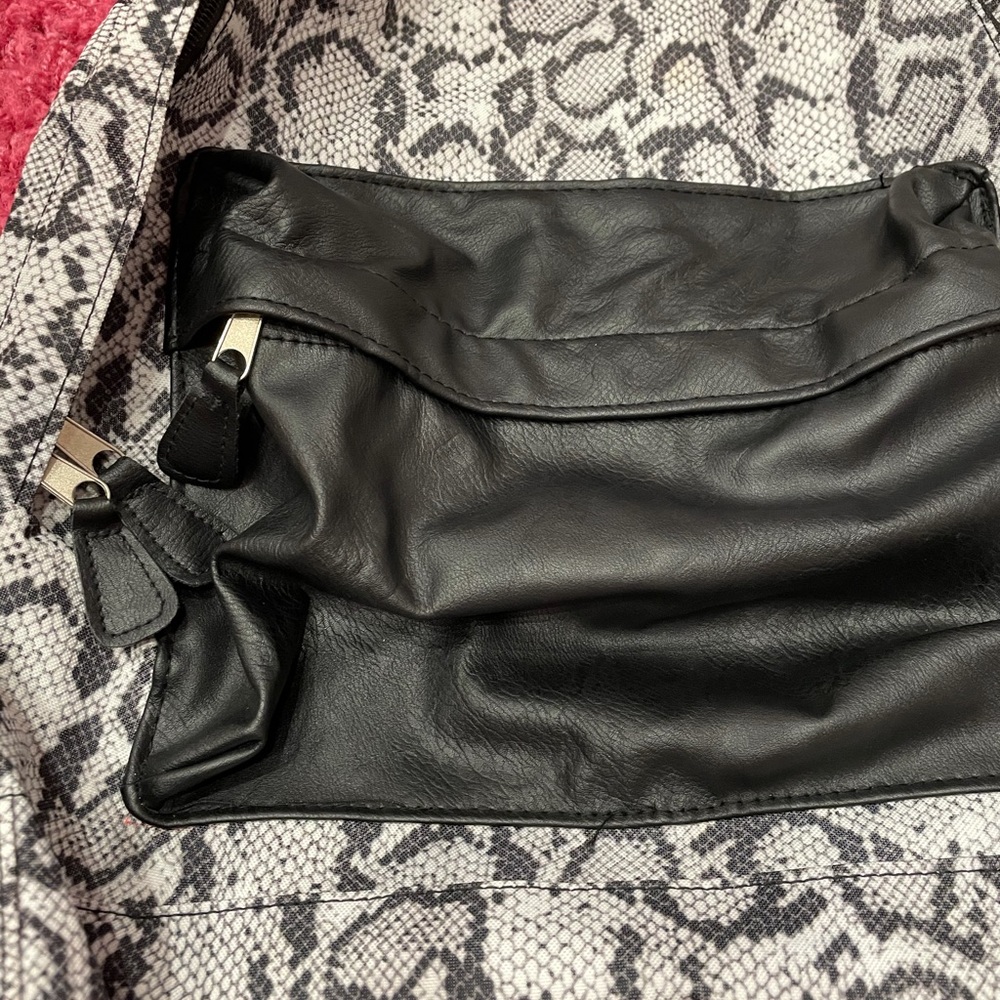 ASOS mini snakeskin backpack - Picture 2 of 5